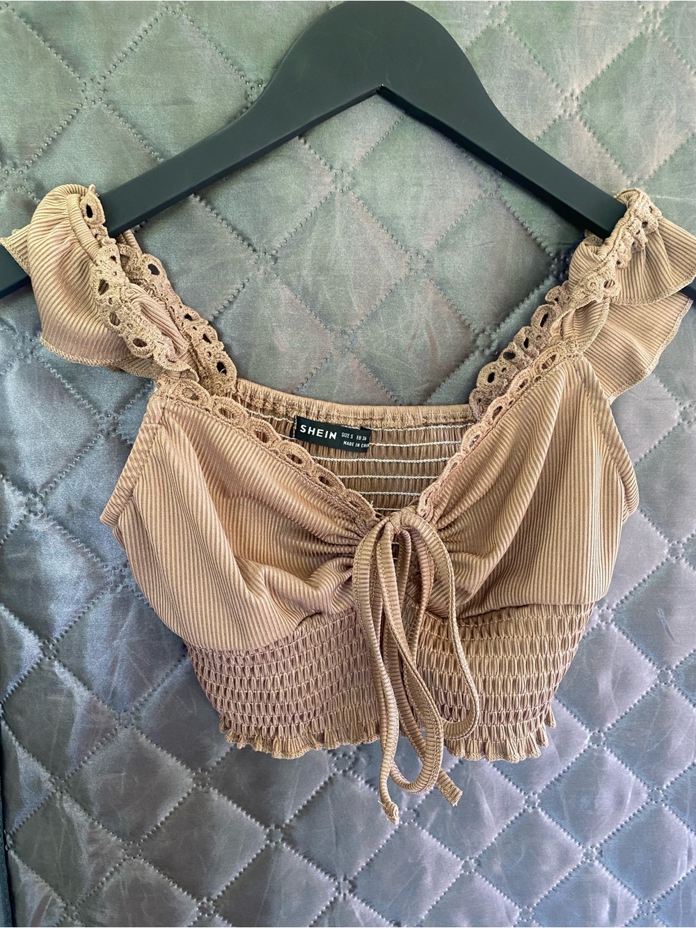 SHEIN Beige Ruffle Tie-Front Crop Top S